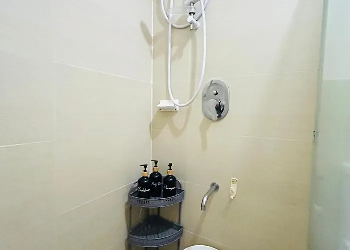 Cozy Self Check-in Near Naia Airport *